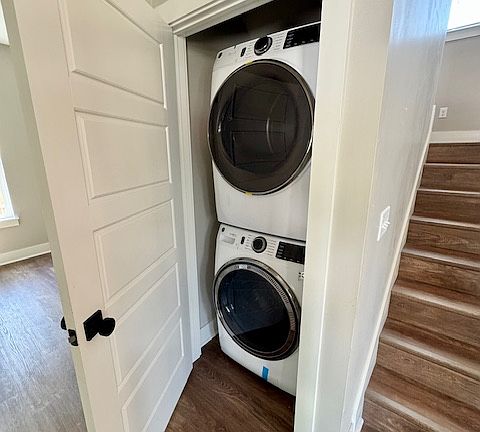 5th image of 1411 S Washington Ave #2