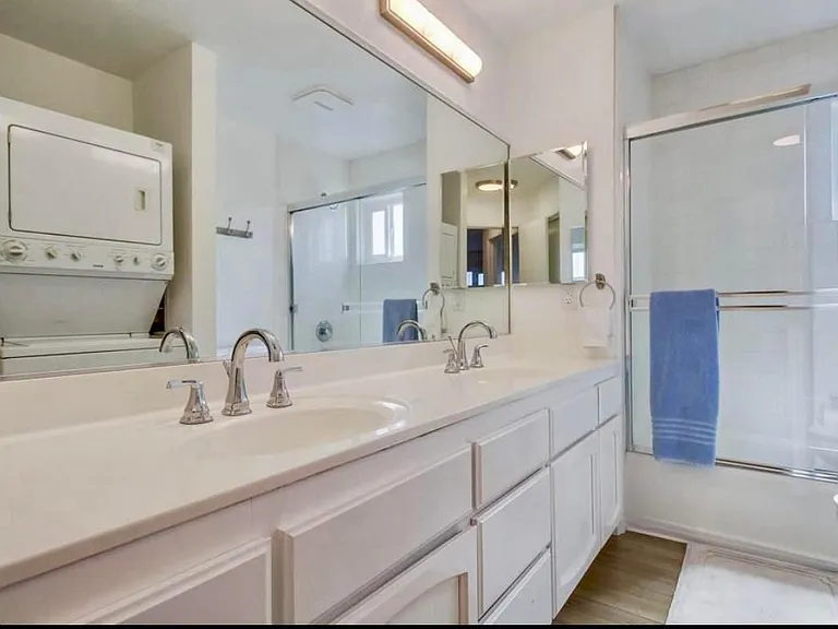 374 Orange Ave #B — Photo 12