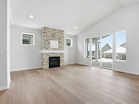 5th image of 2635 N Rydal Ln