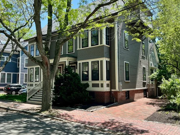 13 Walker St, Cambridge, MA 02138