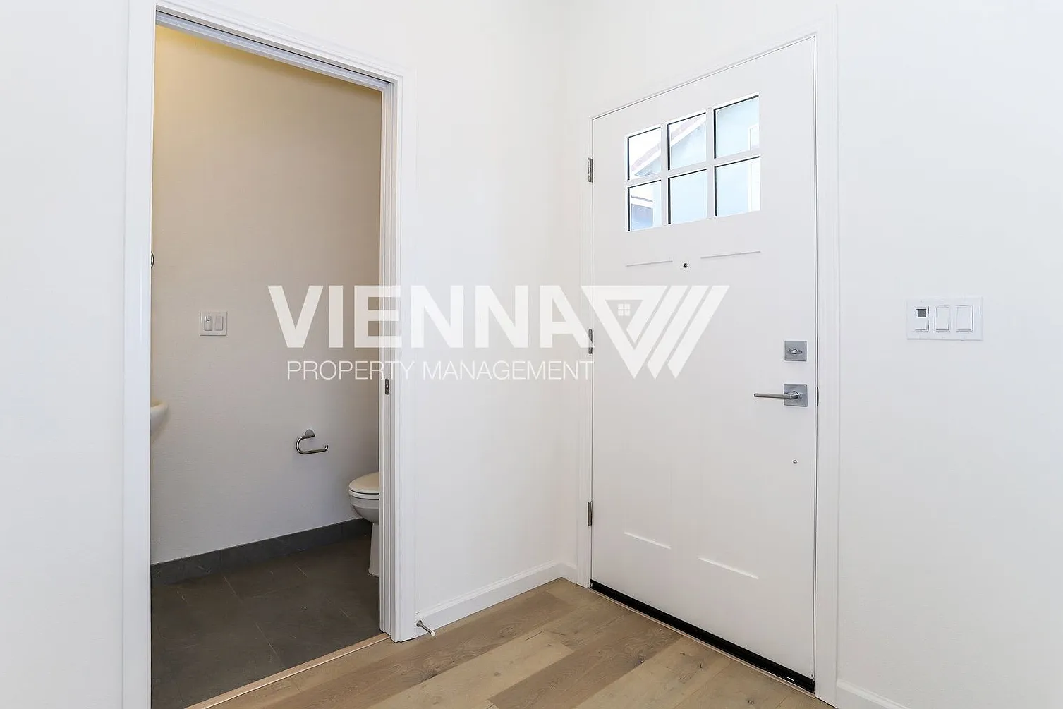 3 bed, 2.5 bath, 1411 sqft, $2,475 — Photo 4