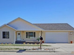 3110 Hendrix Ln, Rapid City, SD 57701