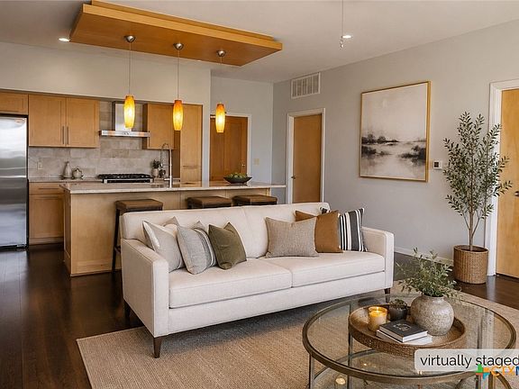 4th image of 1600 Barton Springs Rd Unit 5610