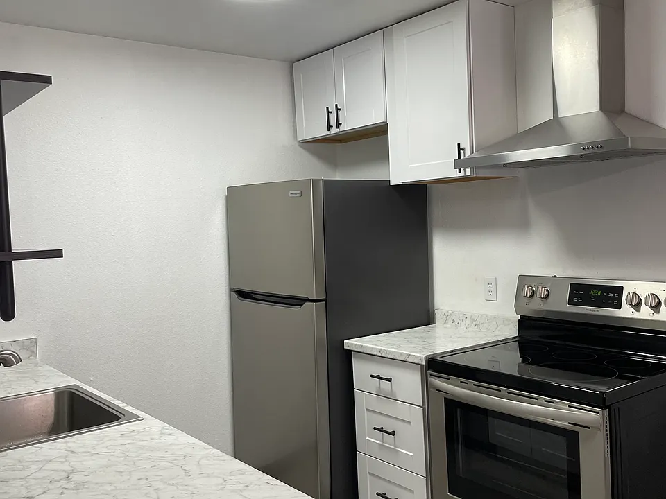 4332 Pacific Ave #41