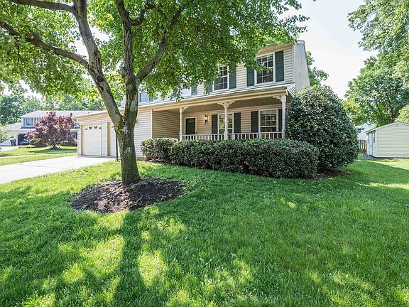 3rd image of 14615 Farm Pond Ct