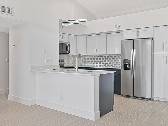 5th image of 13521 Eagle Ridge Dr APT 136