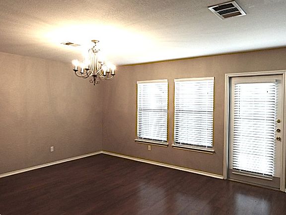 4th image of 360 Whispering Hollow Dr