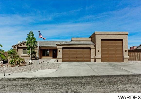 1st image of 2725 Palisades Dr