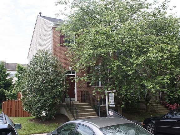 2nd image of 43077 Candlewick Sq