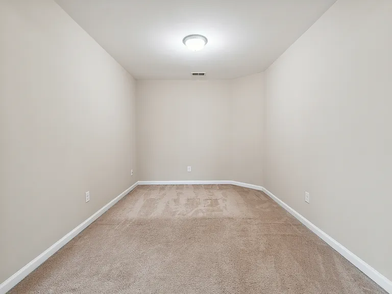 1190 Hampton Oaks Dr — Photo 21