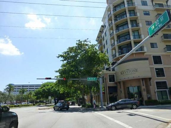 4th image of 3410 Coral Way APT 707