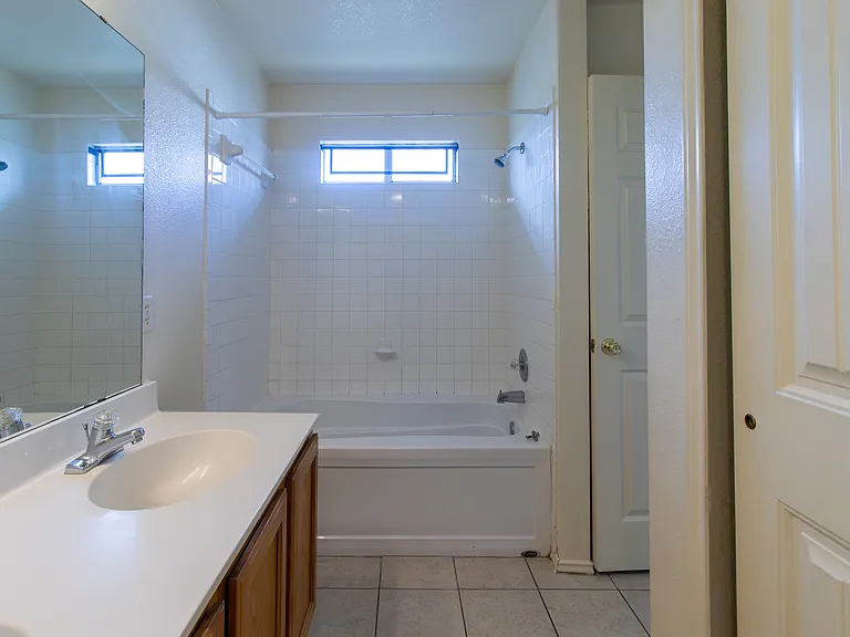 1203 Fox Creek Dr — Photo 19