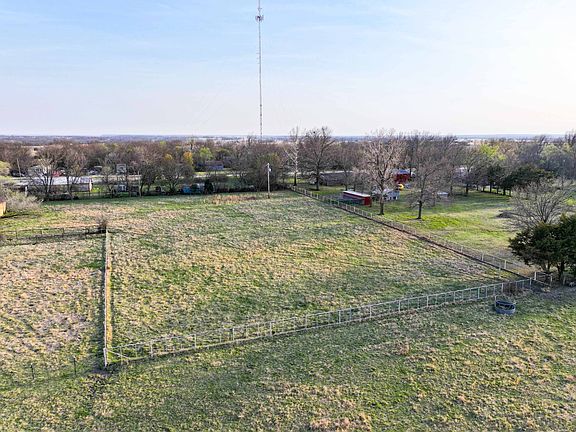 3rd image of 16427 Vinita Rd