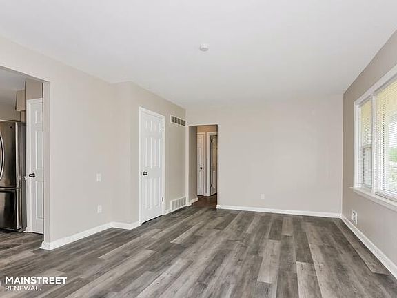 4th image of 8645 Ardelia Ave