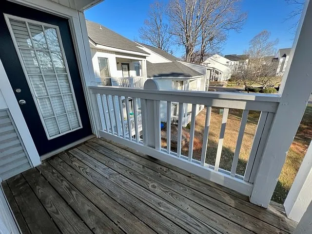 20 Hamiltons Harbor Dr #DR838 — Photo 8