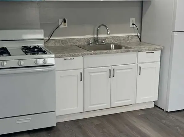 921 W Spencer St, Philadelphia, PA