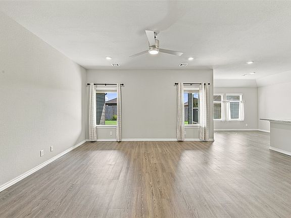 5th image of 2704 W Brook St