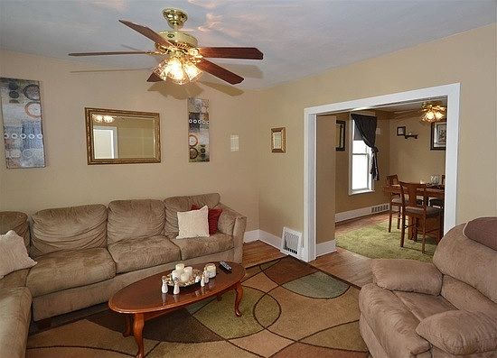 1st image of 30 Weymouth St #1