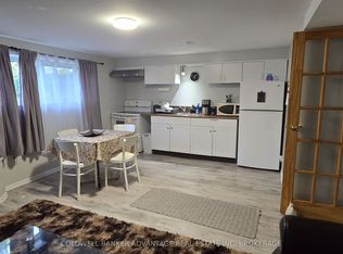 30 Tara Cres, Thorold, ON L2V 4M1