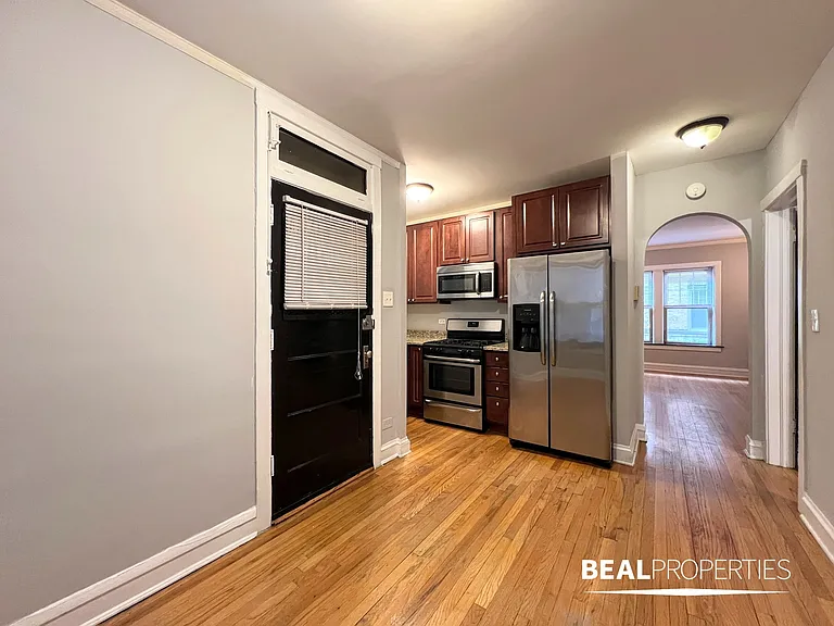 2106 W Ainslie St #N2 — Photo 7