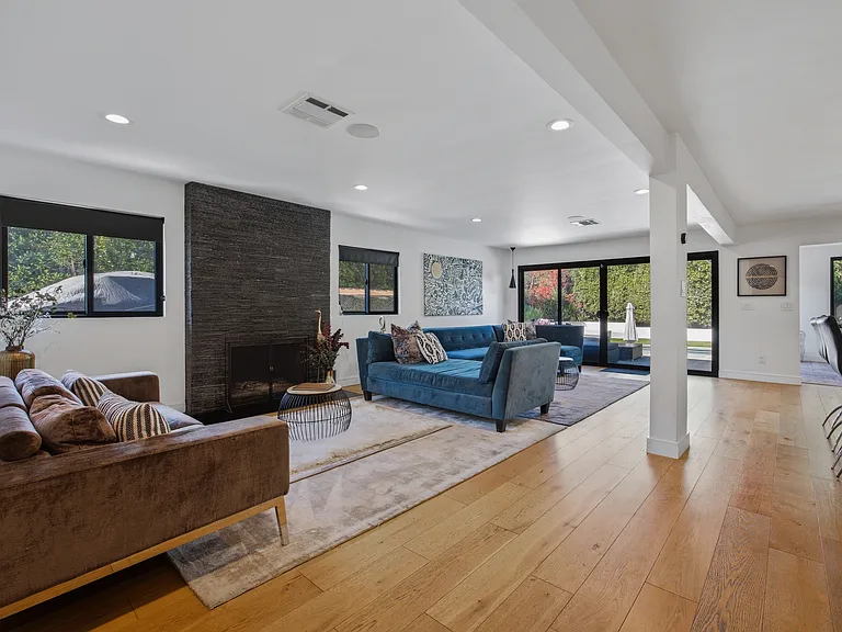 16453 Lassen St — Photo 35