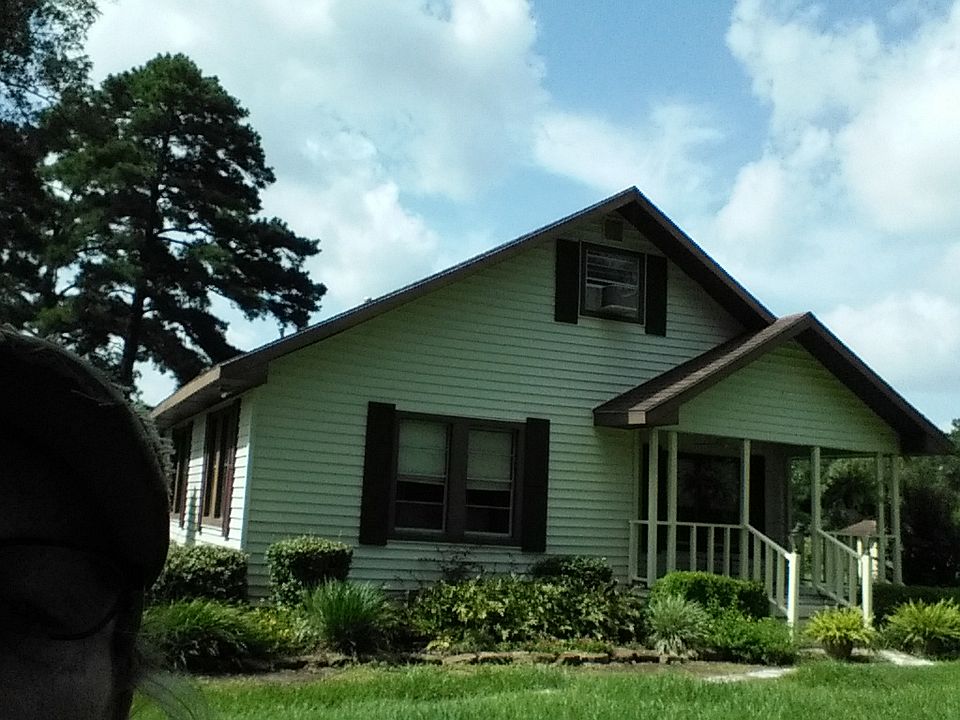 nice front porch freshly pai