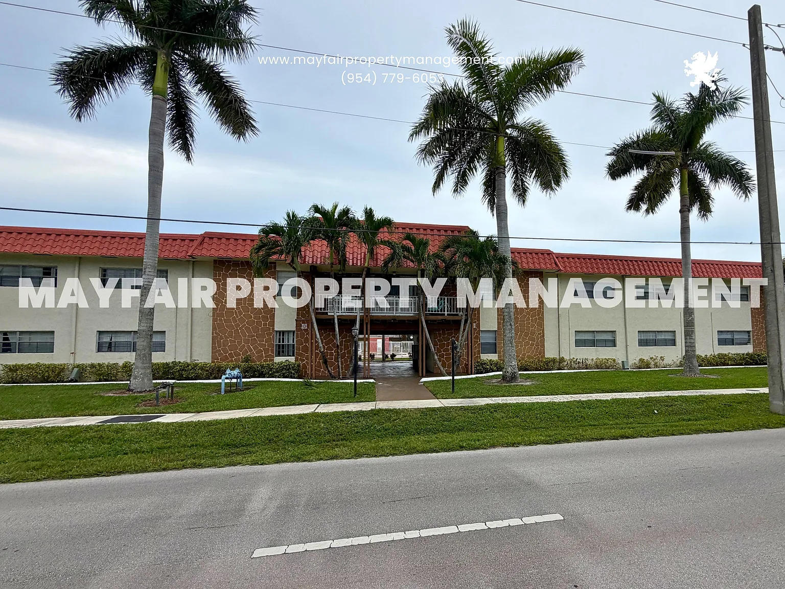 Tahiti Apartments — Photo 2