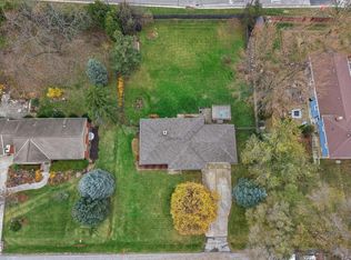 15620 West Saint Francis DRIVE, New Berlin, WI 53151