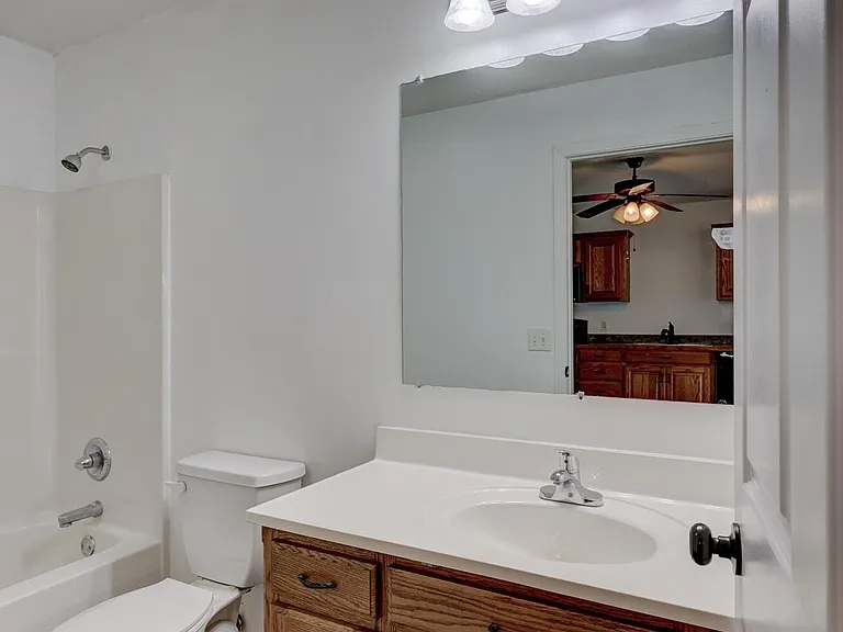 10974 Afton #B — Photo 18