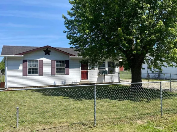 112 E School St, New Holland, OH 43145