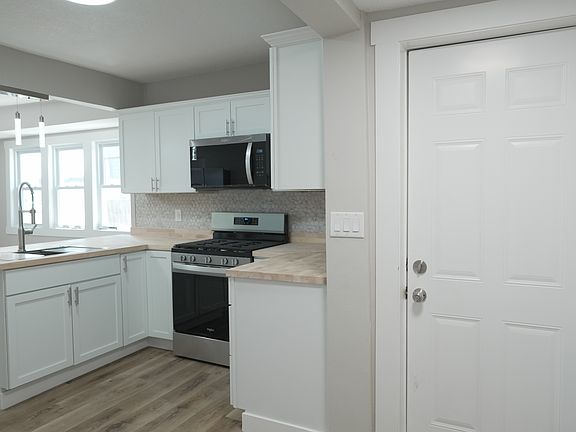 2nd image of 3810 2nd Ave