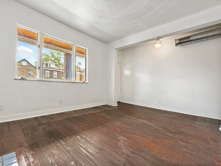 359 W 13th Ave — Photo 6