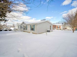 107 Cooks Lndg, Michigan Center, MI 49254