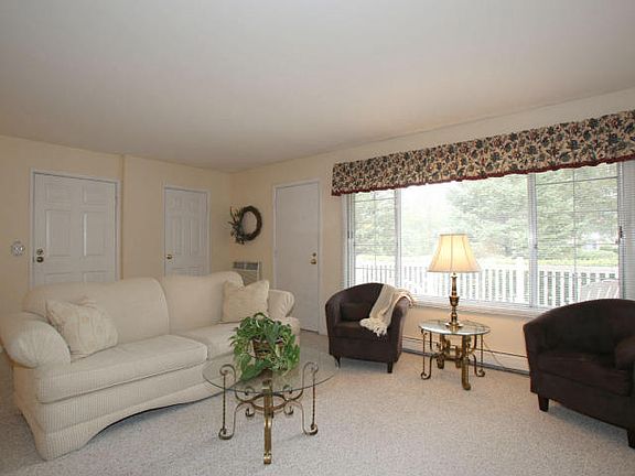 4th image of 149 Linden Ln