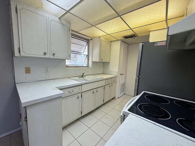 1710 McKinley St #5 — Photo 8