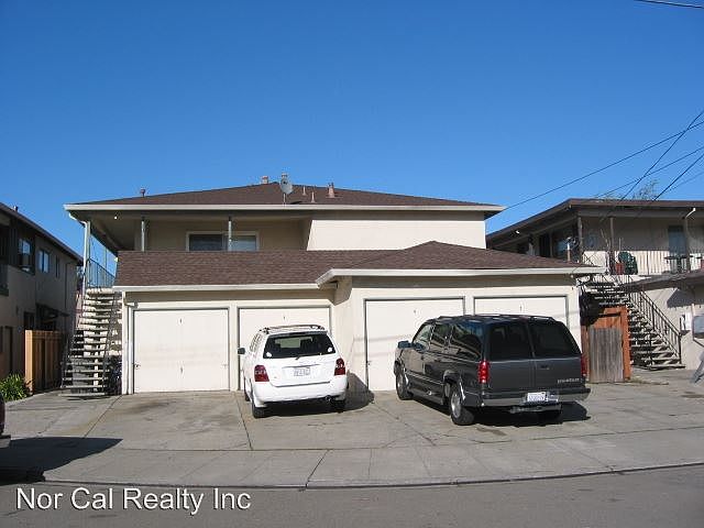 1st image of 3444 Redwood Ct APT 3