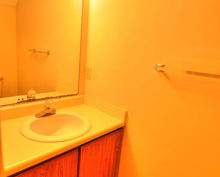 110 S Peak Dr — Photo 7