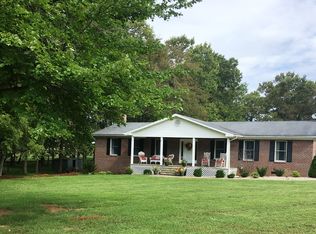 2060 Peacock Rd, Paris, KY 40361