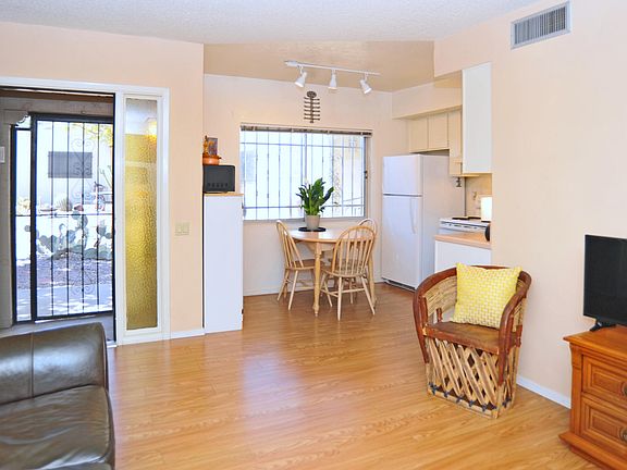 4th image of 138 W Calle Del Ano