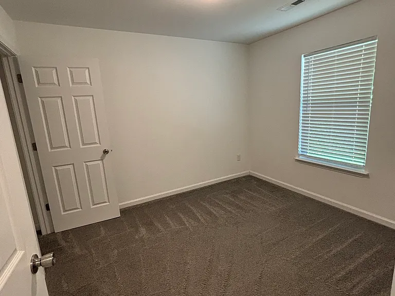 439 Sierra Rd — Photo 10