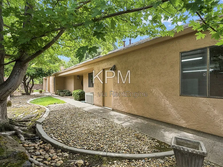 3342 Cove Cir — Photo 60