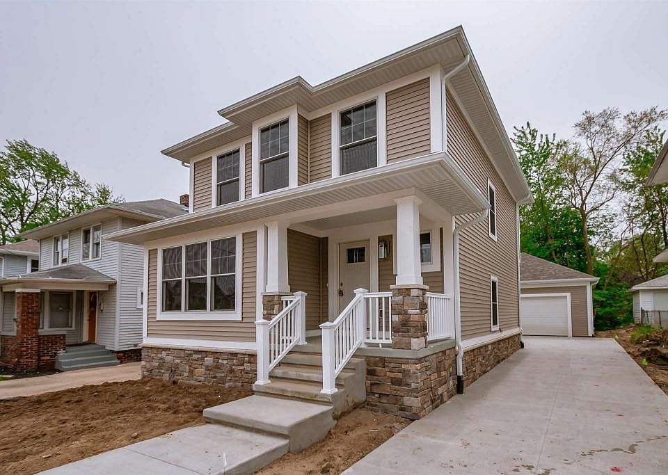 2nd image of 718 Corby Blvd