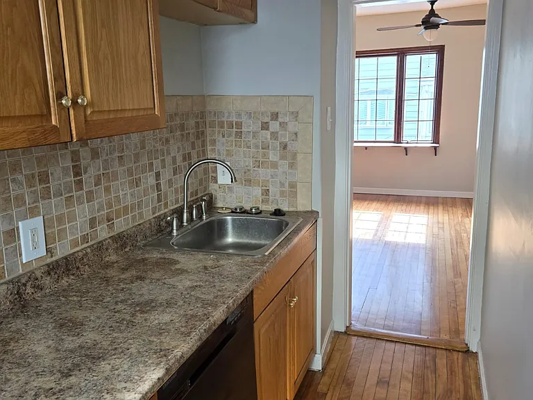 9 Greendale Ave #1 — Photo 6