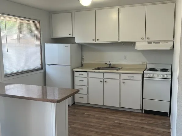 Quail Ridge Apartments, 1403-1407 S 18th Ave #3, Yakima, WA 98902