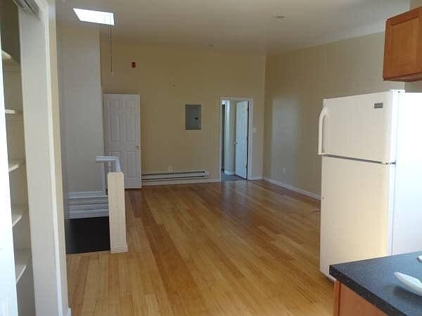 1st image of 4542 Wayne Ave Floor 3