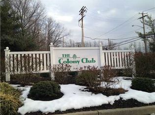 2 Vandeventer Ct, Sayreville, NJ 08872