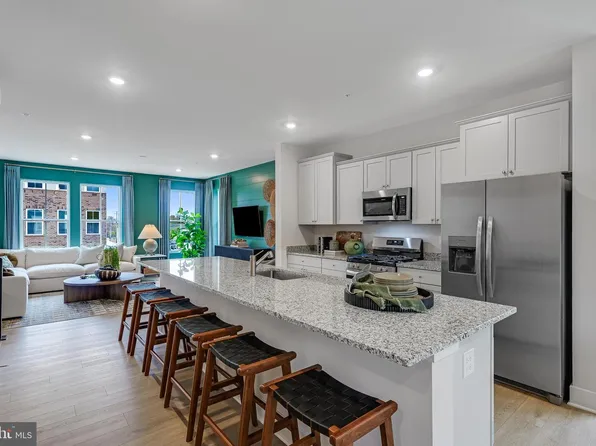 7720 Johnnycake Rd, Windsor Mill, MD 21244