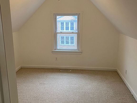 5th image of 4831 N Oakley Ave APT 2