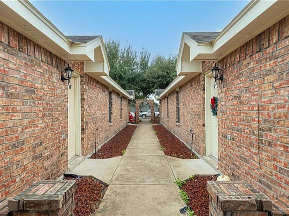 2nd image of 2100 Aruba Dr APT 4