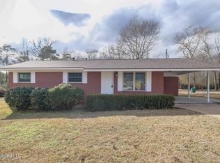 504 Clara St, Wiggins, MS 39577